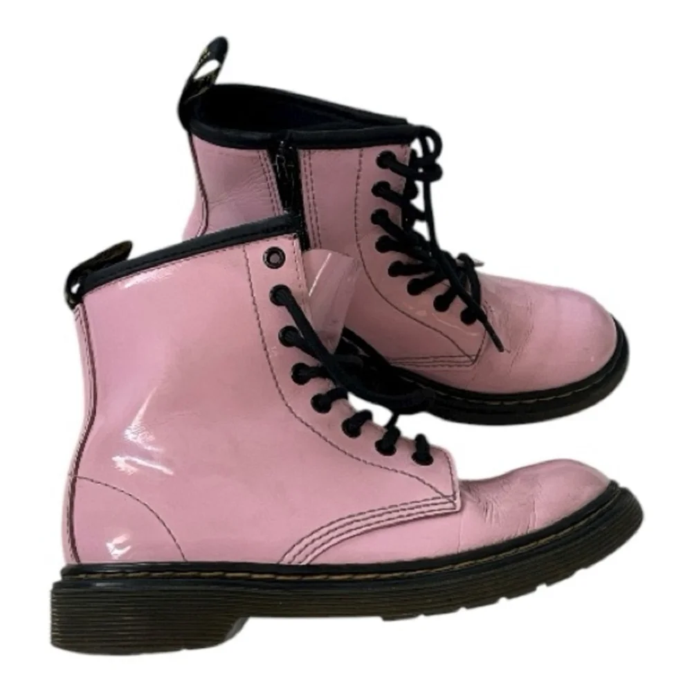 ♥️Dr Martens♥️Pink Lace-Up Boots girls size 2